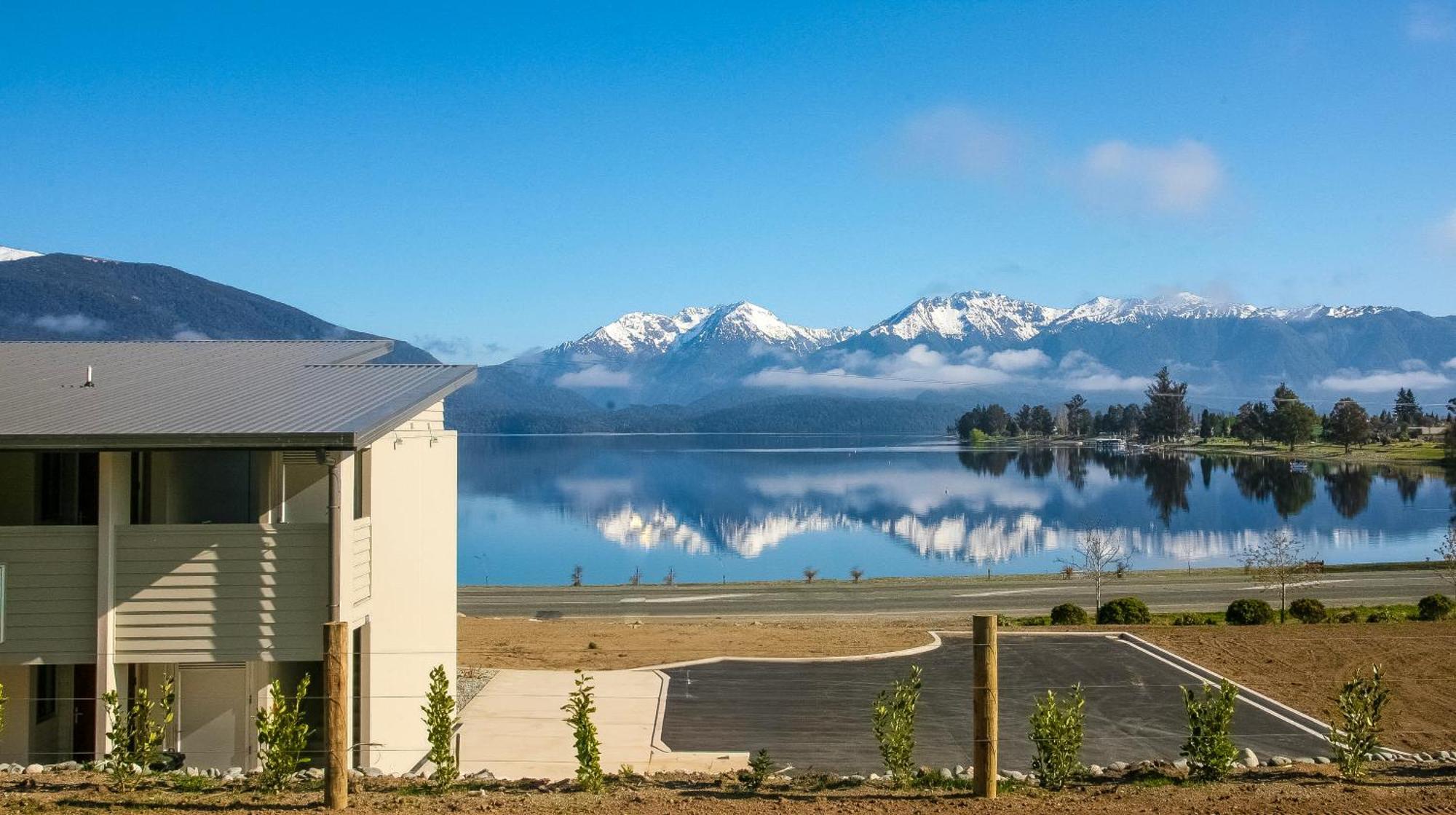 Marakura Deluxe Motel Te Anau Exterior foto