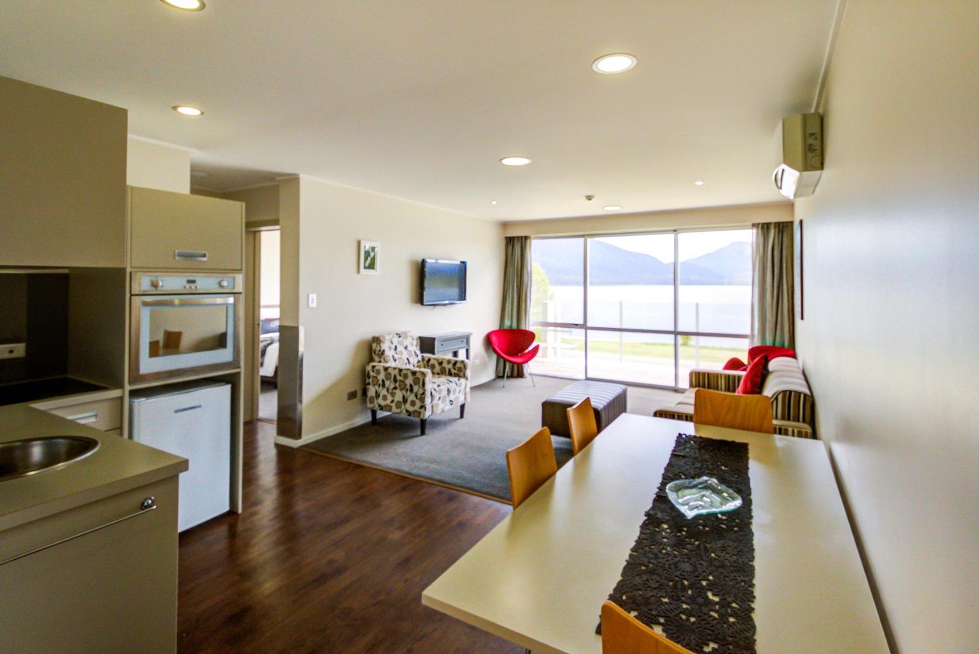 Marakura Deluxe Motel Te Anau Exterior foto